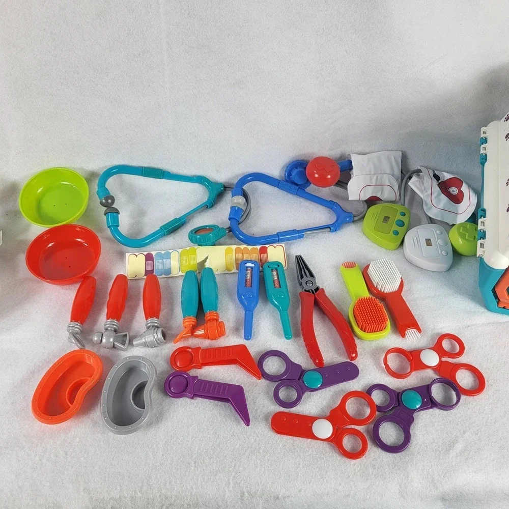 Veterinary‎ Pretend Play Kit Pet Medical Doctor Set Toys Dog Imagination 20+ pcs